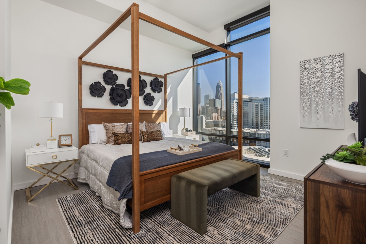 10 web or mls 7k5a2571